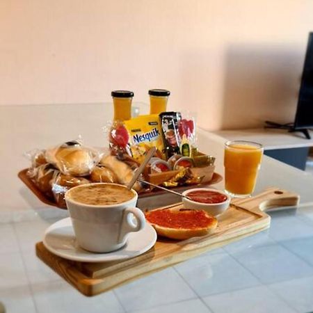 Апартаменты Piso Centrico - Desayuno De Bienvenida Феррол Экстерьер фото
